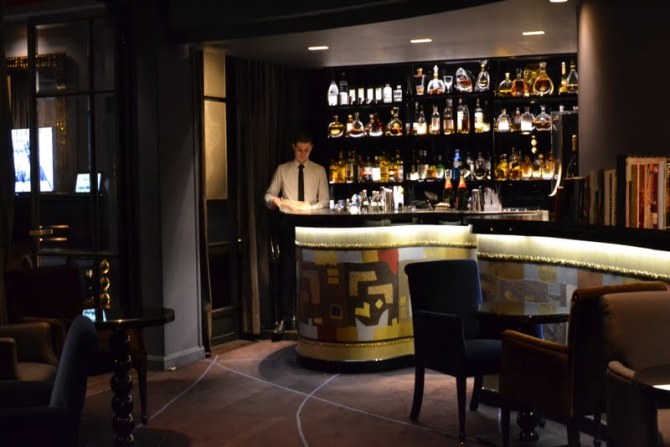 Cognac, Part des Anges, Summit, Burgundy, Paris, 75001