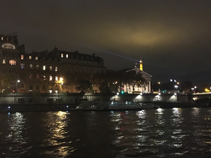 Movember. Vedettes de Paris. La Nantaise à Paris (1)